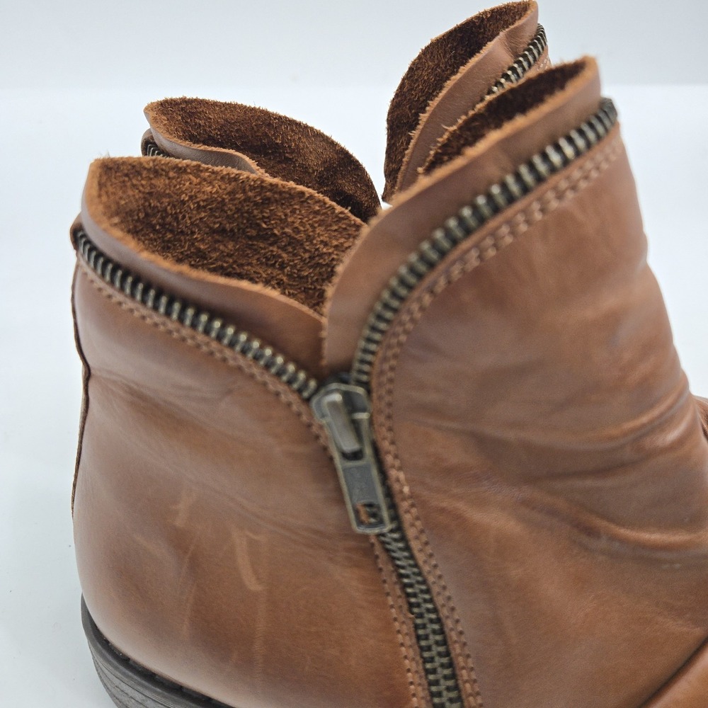 Miz Mooz Luna Ankle Boots Women's Size 10 Brown Leather Rouched Zip Side - Picture 2 of 13